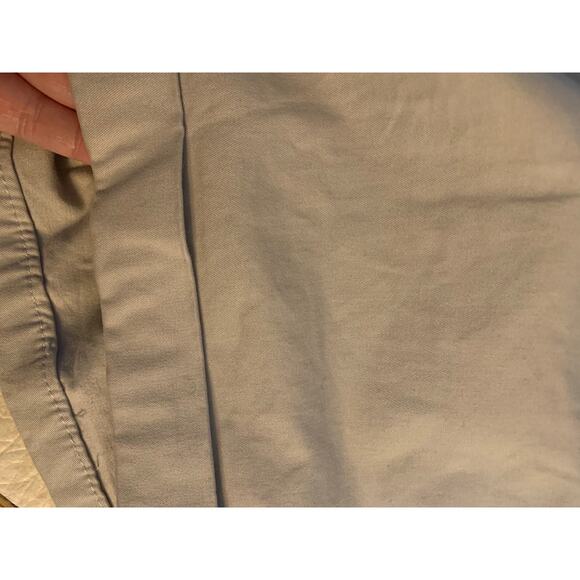 Old Navy perfect 3 1/2 inch kahki shorts woman’s size 12 - Picture 6 of 7